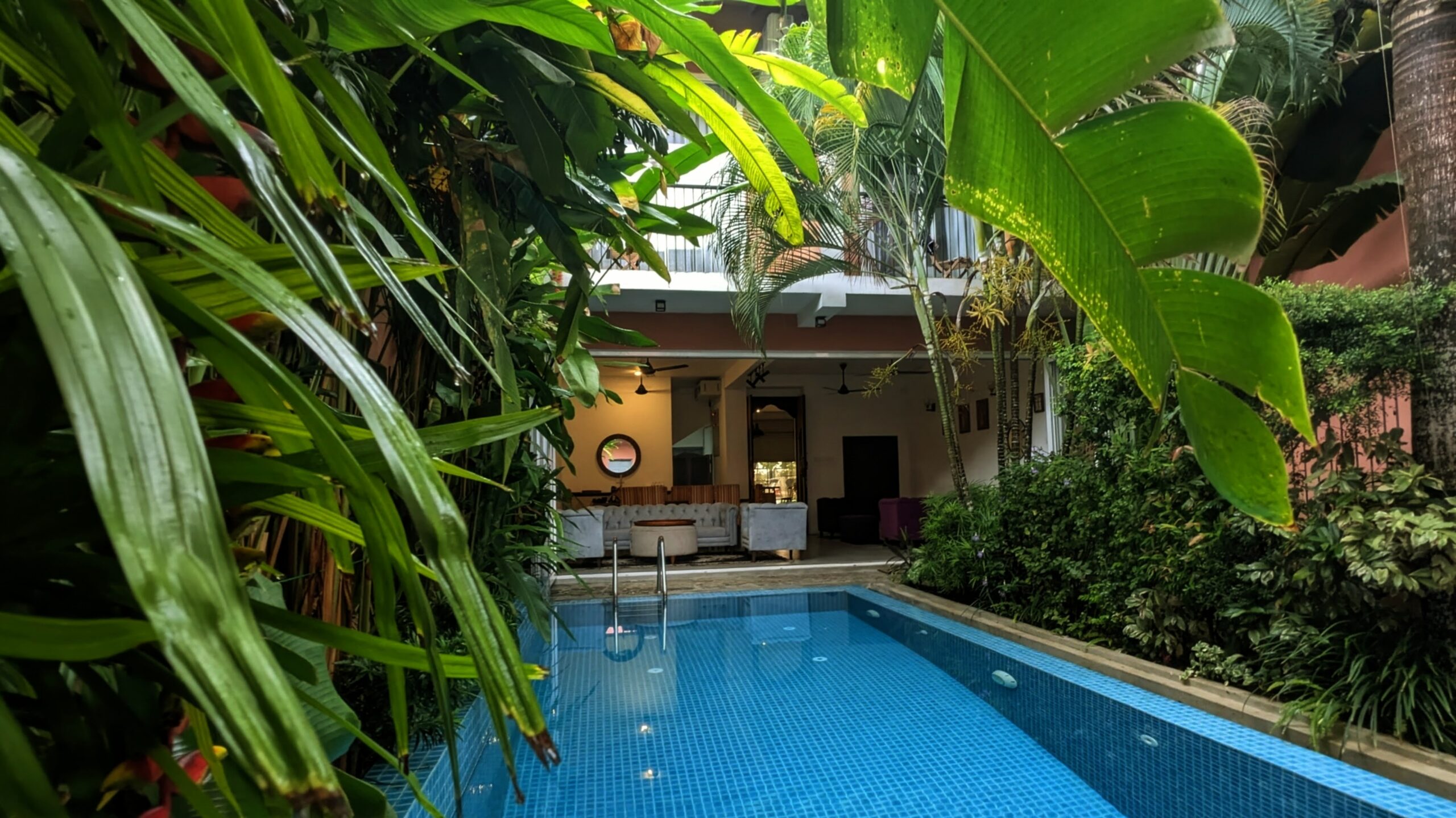 pxl 20250926 044948443.raw 01.cover~2