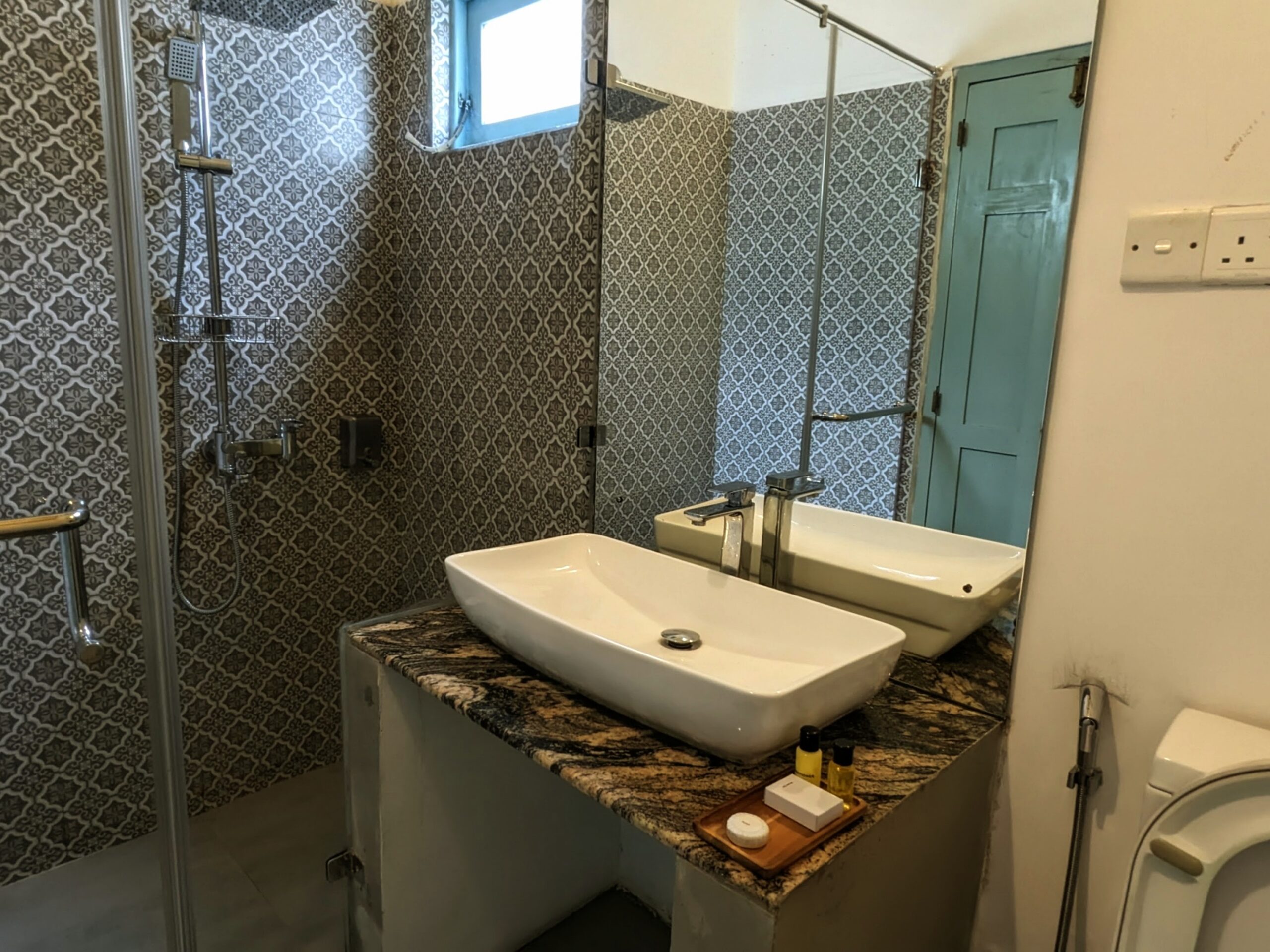 pxl 20250926 082319401.raw 01.cover~2